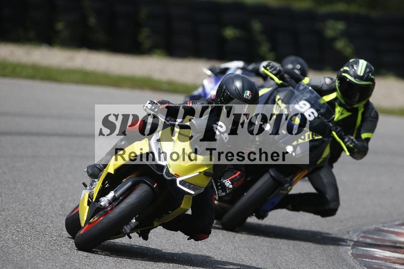 /Archiv-2024/29 12.06.2024 MOTO.CH Track Day ADR/Gruppe blau/28